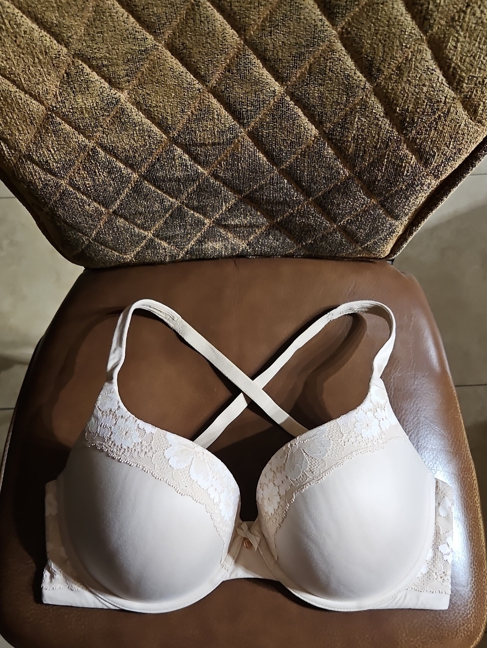 Victoria's Secret Perfect Shape Push Up Underwire Floral Lace Bra Lined Padded
